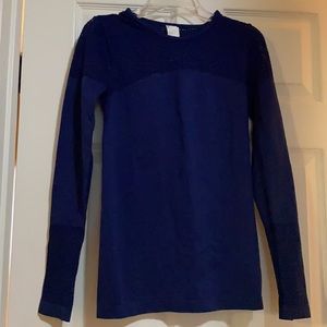 Long sleeve athletic shirt